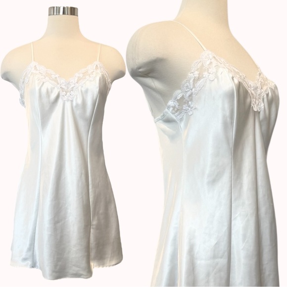 🌺SOLD🌺 Victoria’s Secret Silky Satin White Lace Vintage Babydoll Slip Dress - Picture 1 of 10
